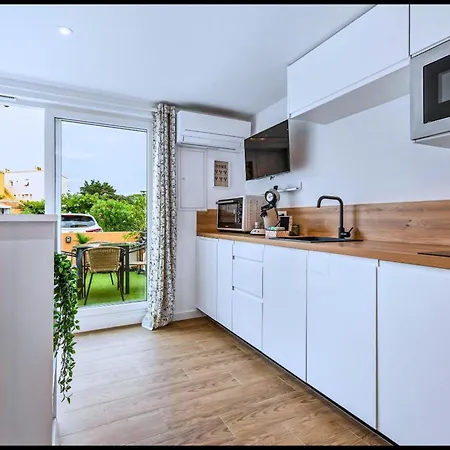 L'Ecrin- Appart Cosy Avec Parking Terrasse & Clim Mer 200M