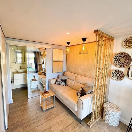 Savane Terrasse Clim 200m Parking Prive Apartment